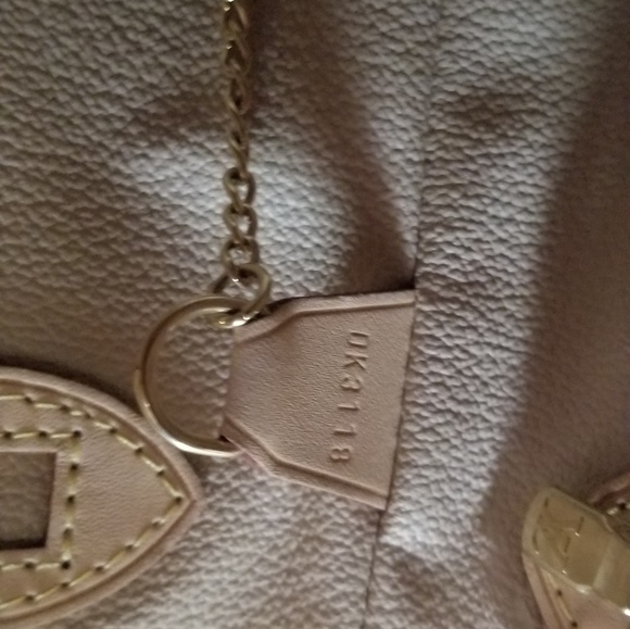 Louis Vuitton Petit Bucket Bag - Picture 4 of 4